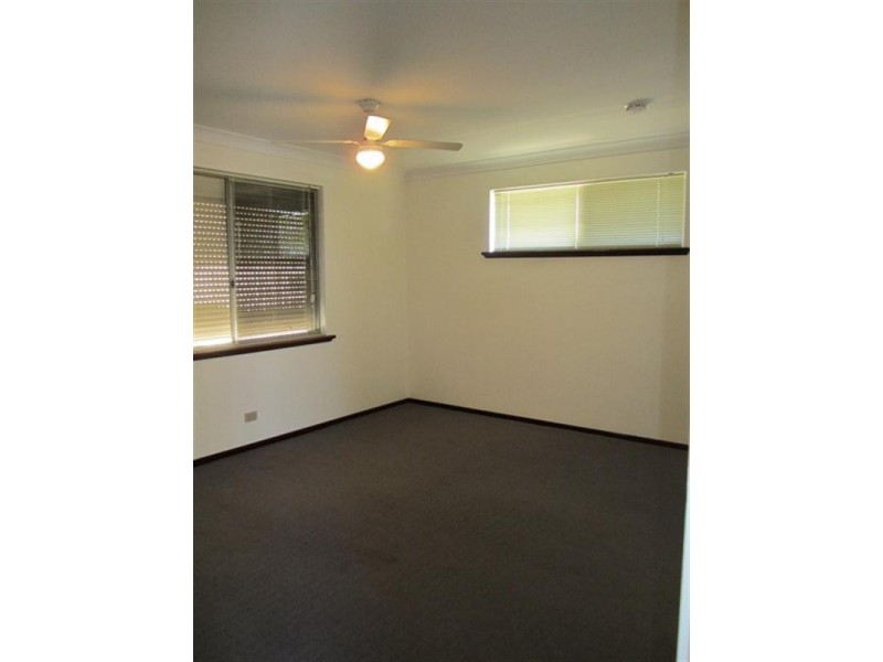 10 Salisbury Road, Midvale WA 6056