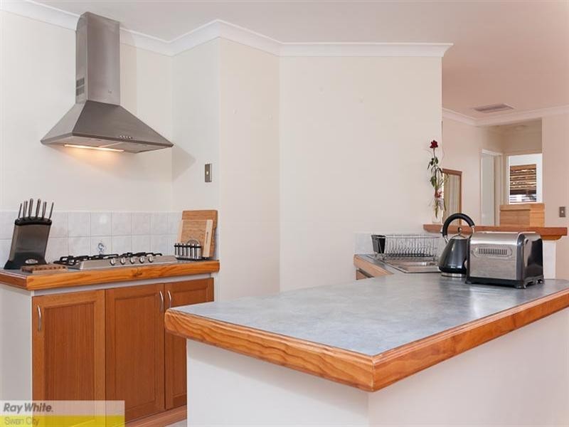 37 Sorrento Turn, Ellenbrook WA 6069