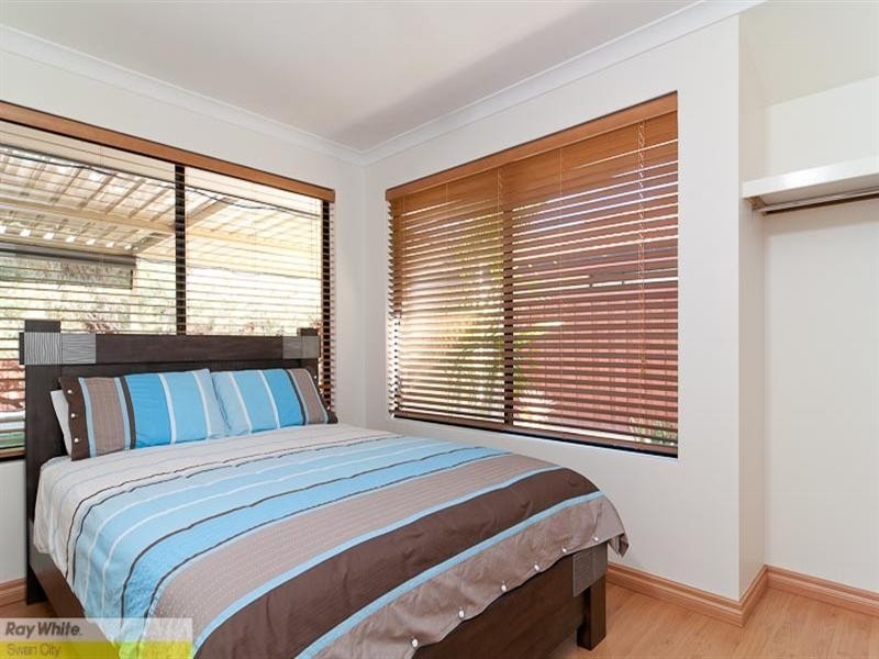 37 Sorrento Turn, Ellenbrook WA 6069