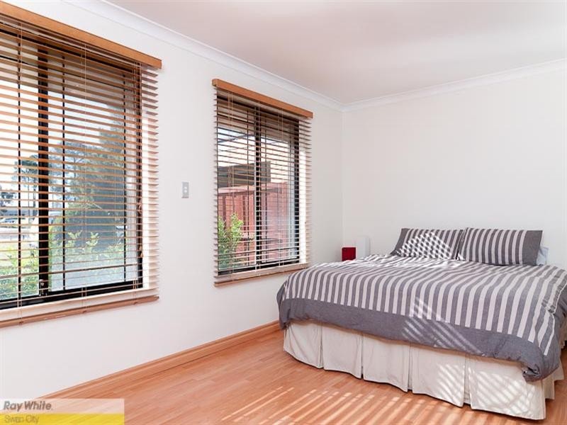 37 Sorrento Turn, Ellenbrook WA 6069