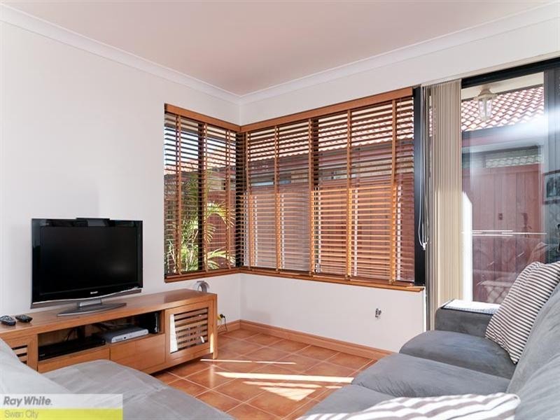 37 Sorrento Turn, Ellenbrook WA 6069