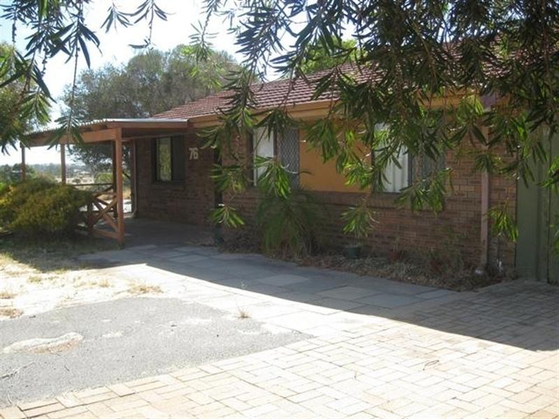 76 Blackadder Road, Swan View WA 6056