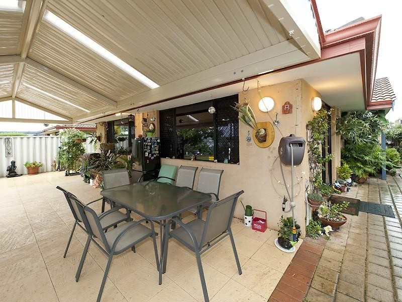 28/11 Elvire Street, Viveash WA 6056