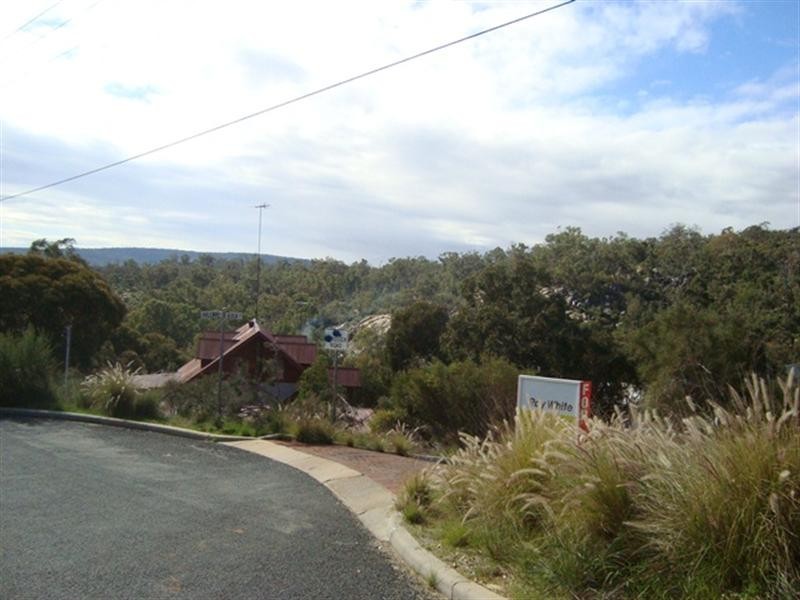 10 Alidja Lane, Swan View WA 6056