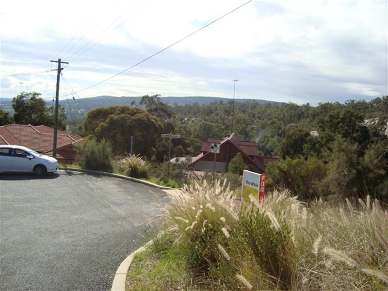 10 Alidja Lane, Swan View WA 6056