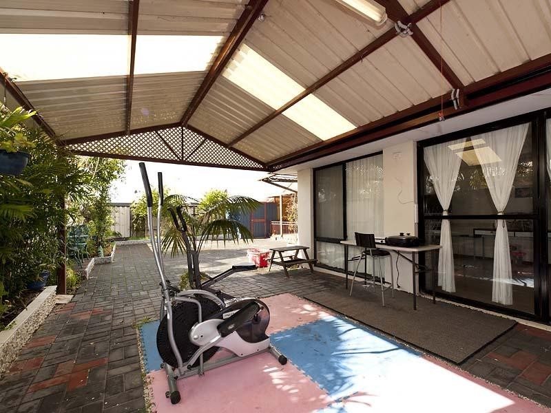 31 Pensacola Avenue, Caversham WA 6055