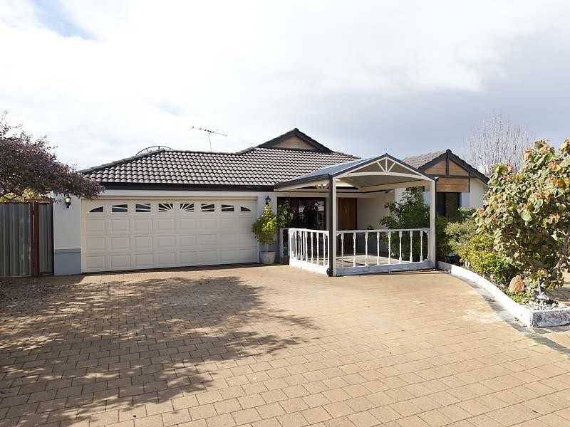 31 Pensacola Avenue, Caversham WA 6055