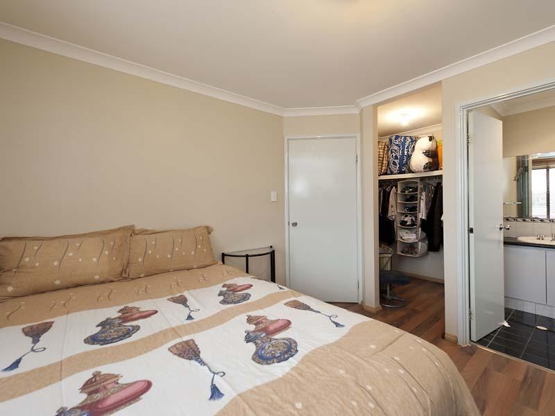 31 Pensacola Avenue, Caversham WA 6055