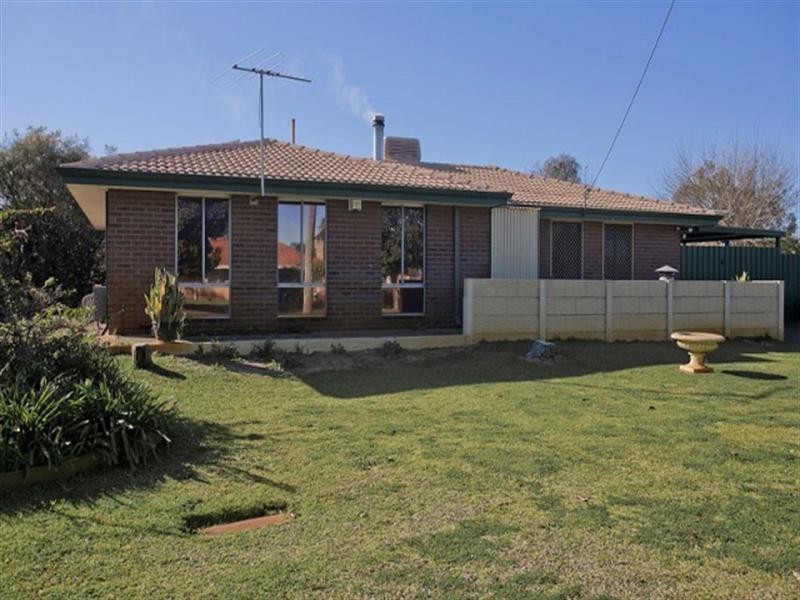 16 Bishop Road, Middle Swan WA 6056