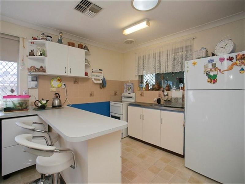 16 Bishop Road, Middle Swan WA 6056