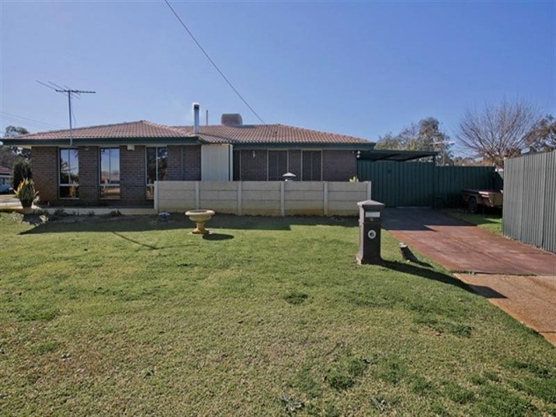 16 Bishop Road, Middle Swan WA 6056