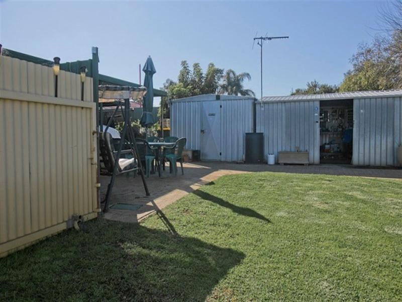 16 Bishop Road, Middle Swan WA 6056