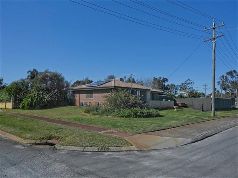 16 Bishop Road, Middle Swan WA 6056
