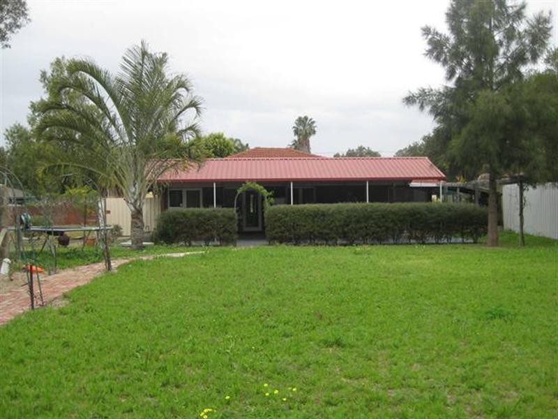 10 Victoria Road, West Swan WA 6055