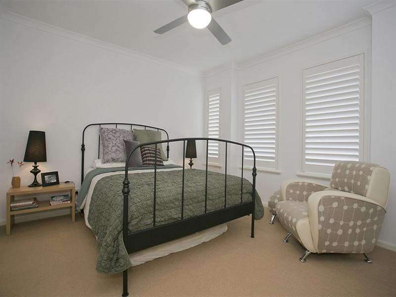 16 Parkfarm Drive, South Guildford WA 6055