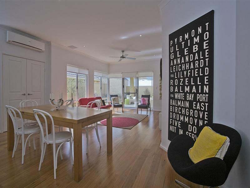 16 Parkfarm Drive, South Guildford WA 6055