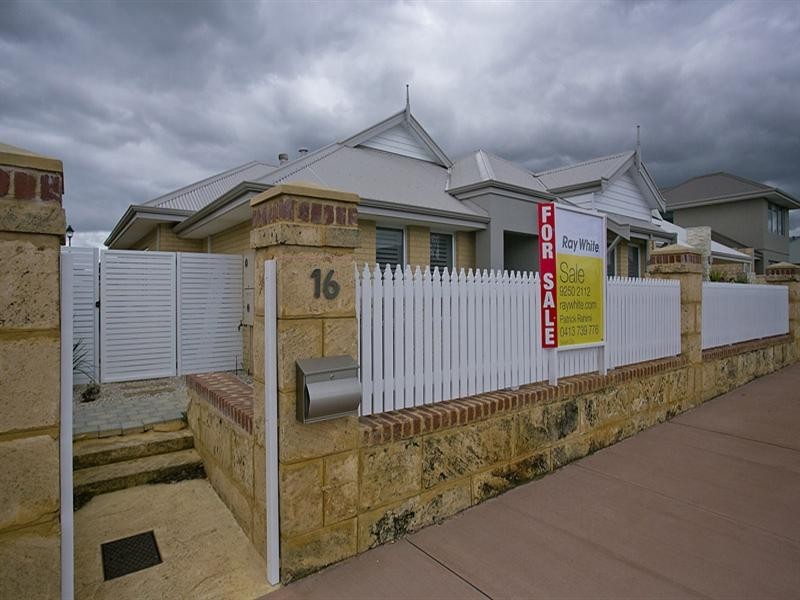 16 Parkfarm Drive, South Guildford WA 6055