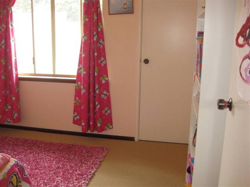 23 Bernley Drive, Viveash WA 6056