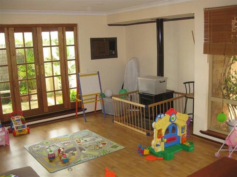 23 Bernley Drive, Viveash WA 6056