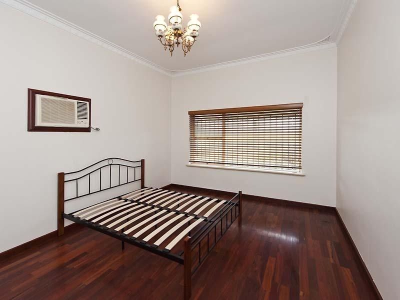 25 Herne Street, Herne Hill WA 6056