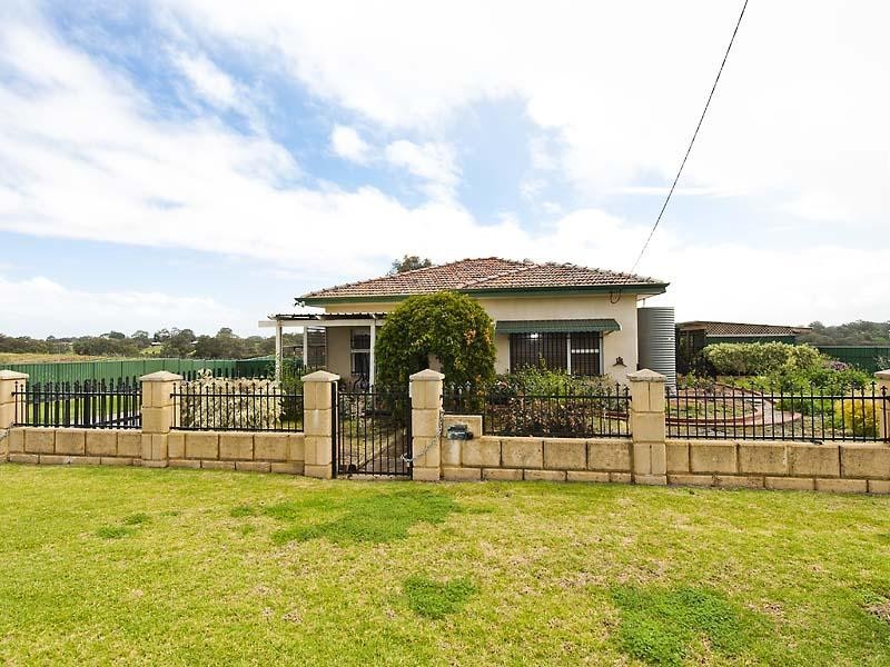 25 Herne Street, Herne Hill WA 6056