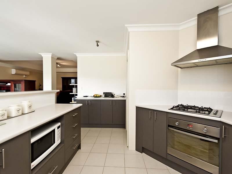 6 Nottingham Green, High Wycombe WA 6057