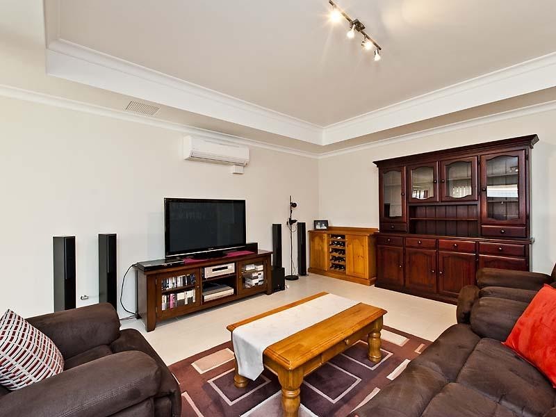 6 Nottingham Green, High Wycombe WA 6057