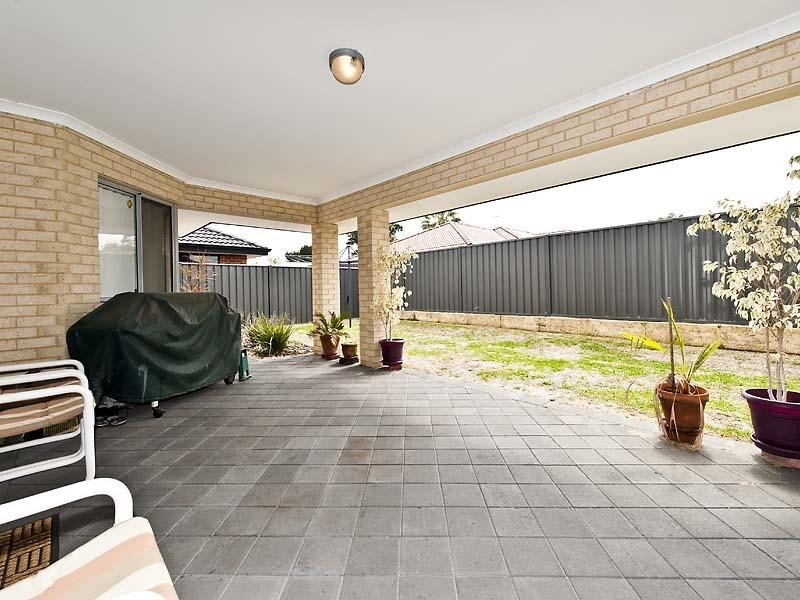 6 Nottingham Green, High Wycombe WA 6057