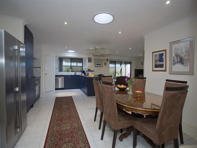 7 Holywell Street, Middle Swan WA 6056