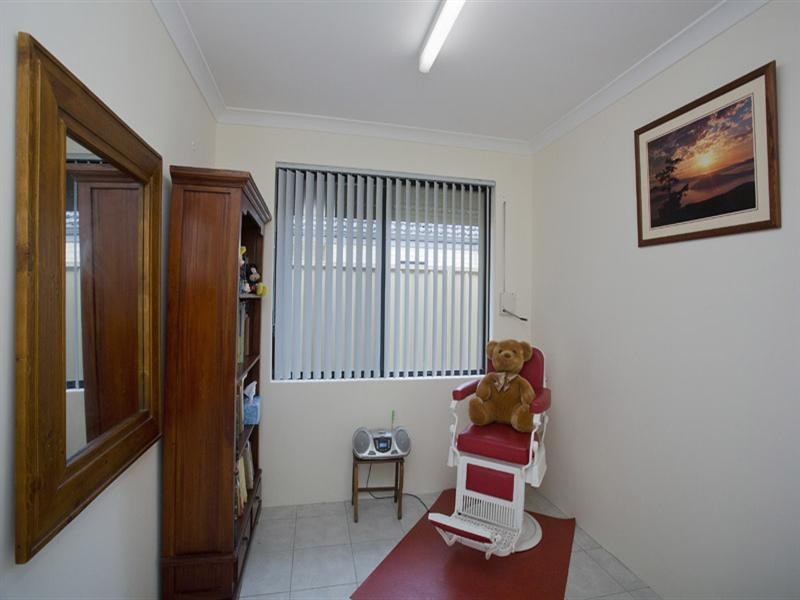 7 Holywell Street, Middle Swan WA 6056