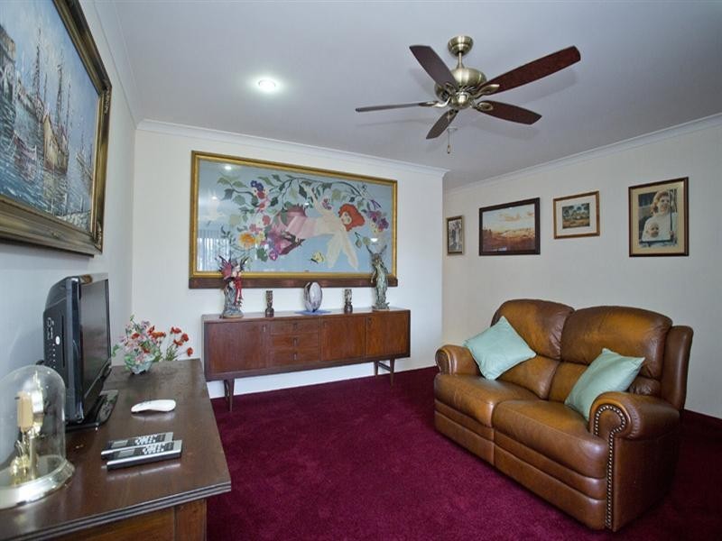 7 Holywell Street, Middle Swan WA 6056