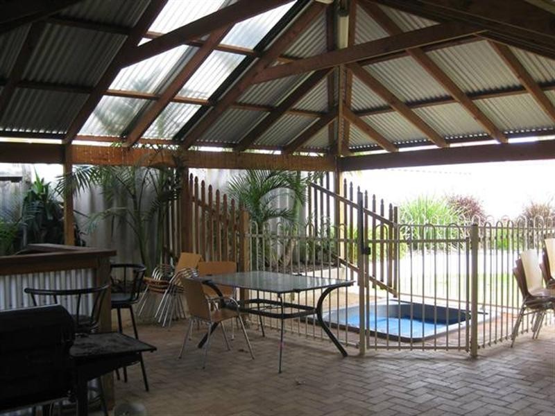 11 Yanderra Court, Stratton WA 6056