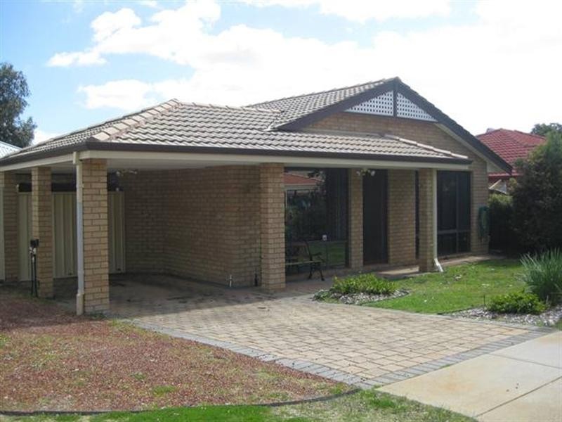 11 Yanderra Court, Stratton WA 6056