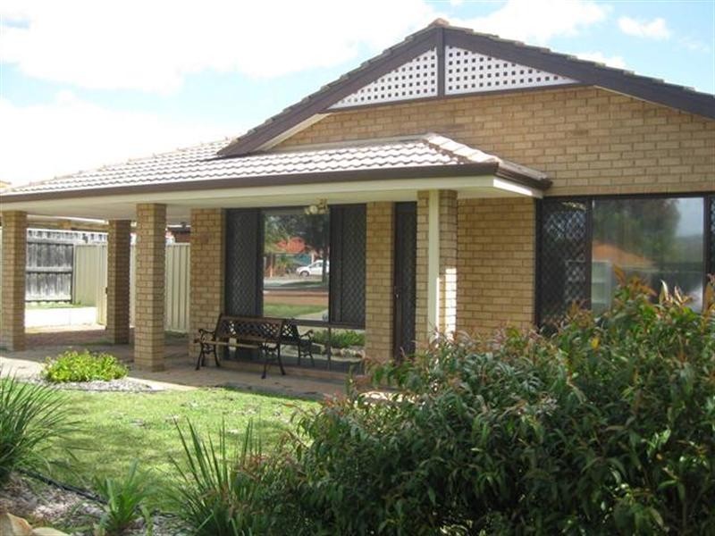 11 Yanderra Court, Stratton WA 6056