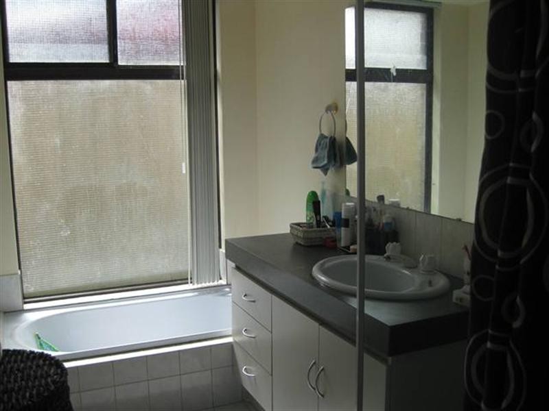 11 Yanderra Court, Stratton WA 6056