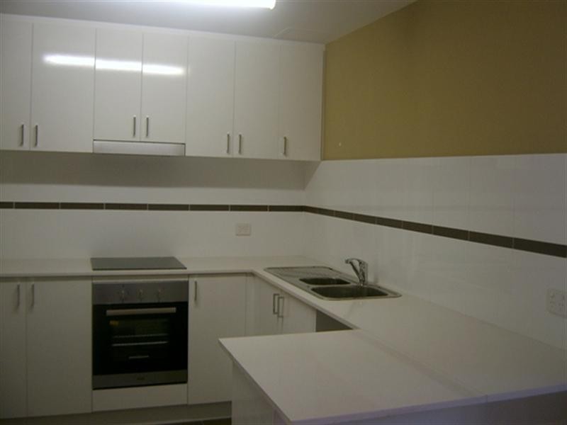 2/5 “Villagio Garden Apartments” Keane Street, Midland WA 6056