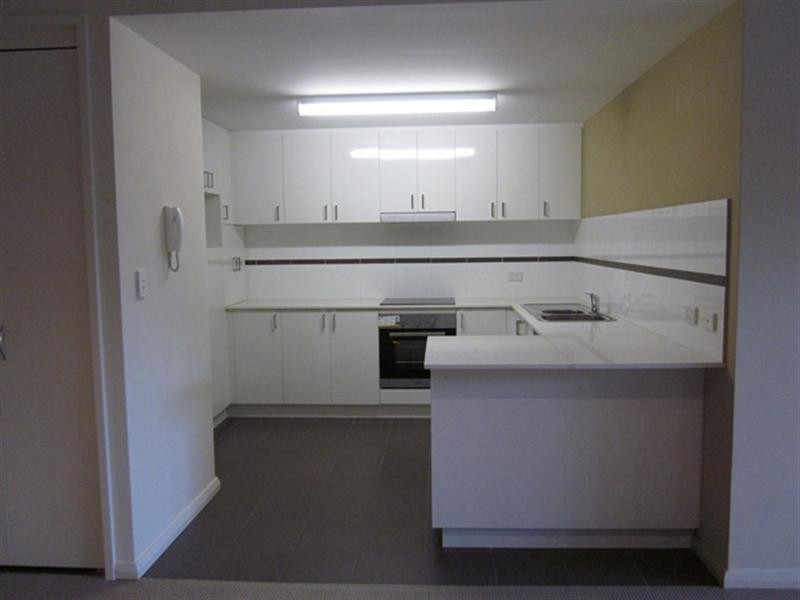 2/5 “Villagio Garden Apartments” Keane Street, Midland WA 6056