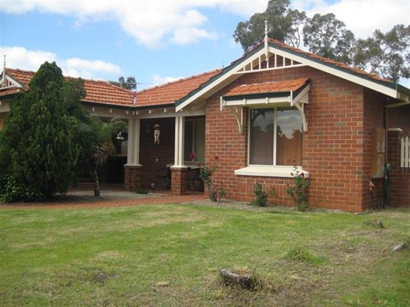 5 Burton Retreat, Stratton WA 6056