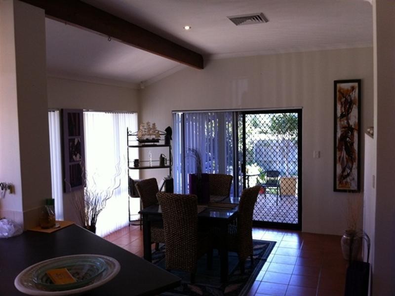 39 Kangaroo Entrance, Stratton WA 6056