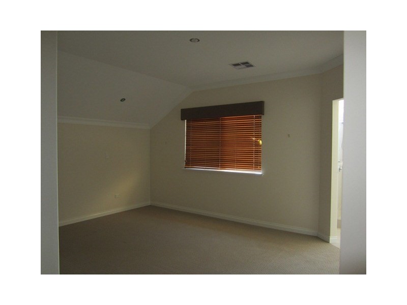 2/2 Hebe Lane, Woodbridge WA 6056