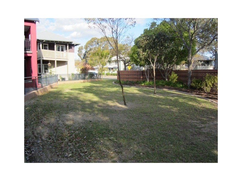 2/2 Hebe Lane, Woodbridge WA 6056