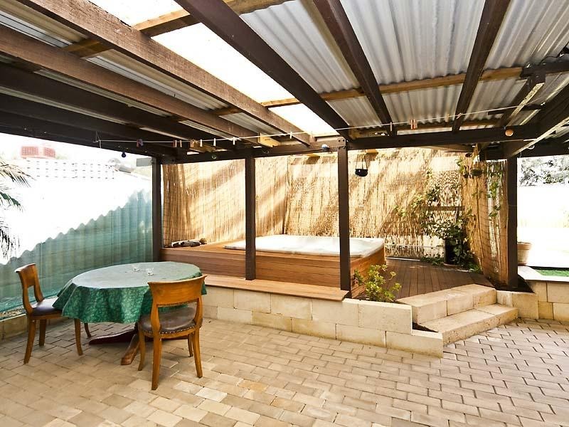 30 Park Lane, Alexander Heights WA 6064