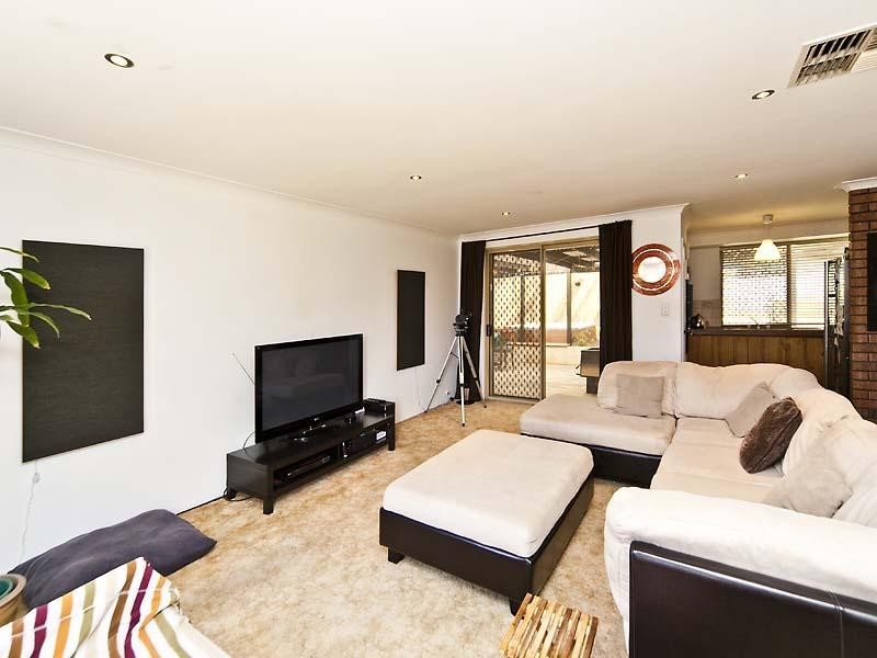 30 Park Lane, Alexander Heights WA 6064