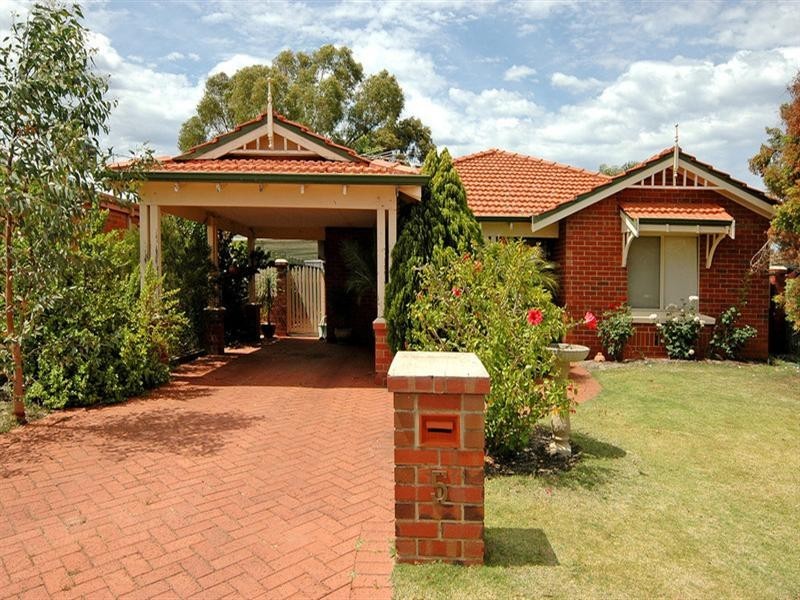5 Burton Retreat, Stratton WA 6056