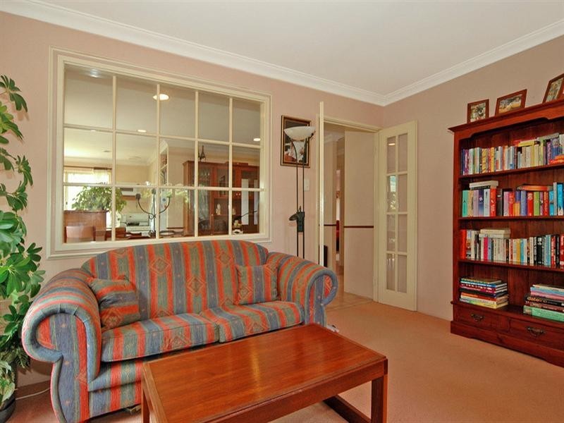 5 Burton Retreat, Stratton WA 6056