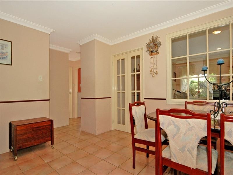 5 Burton Retreat, Stratton WA 6056