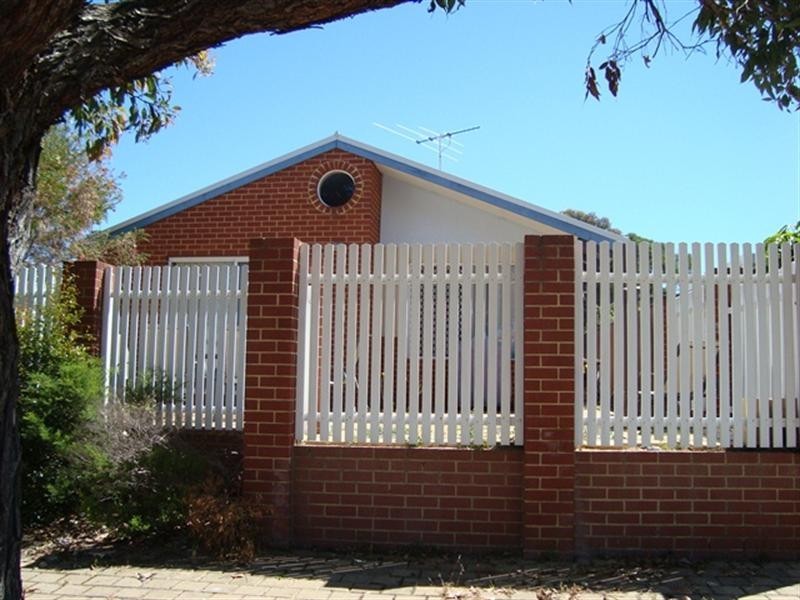 2/163 Lawley Street, Yokine WA 6060