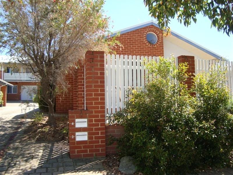 2/163 Lawley Street, Yokine WA 6060
