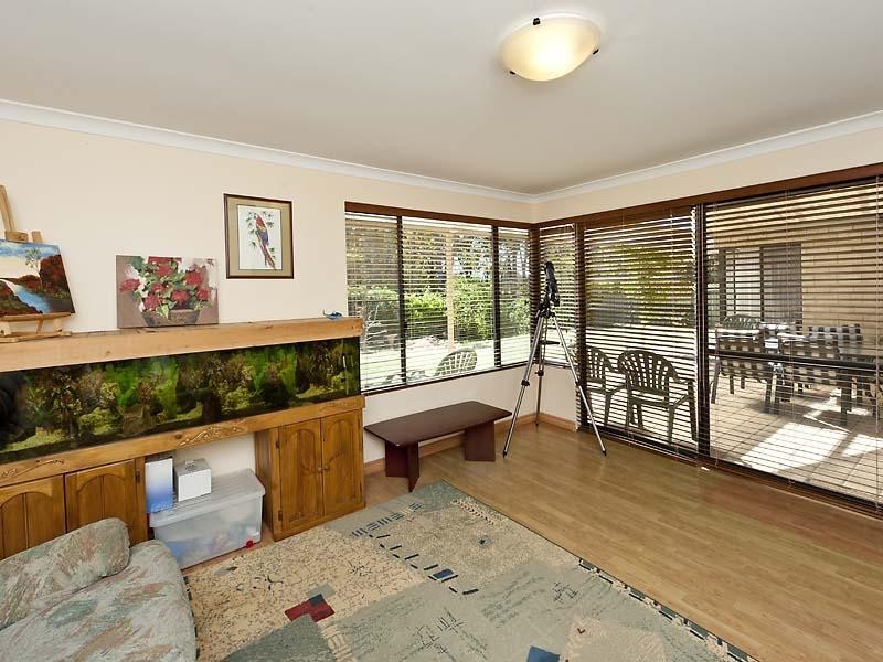 5 Tallow Grove, Helena Valley WA 6056