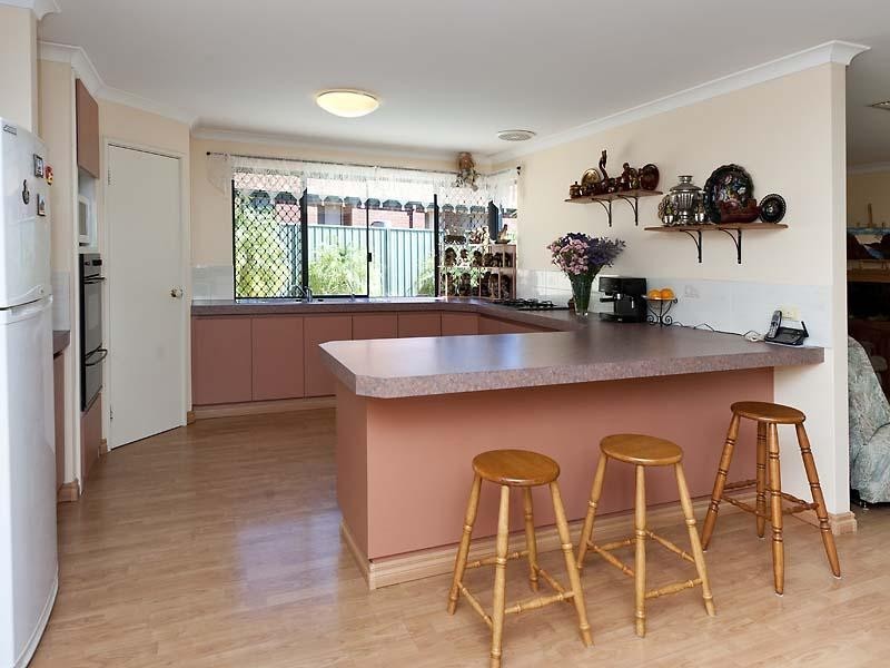 5 Tallow Grove, Helena Valley WA 6056